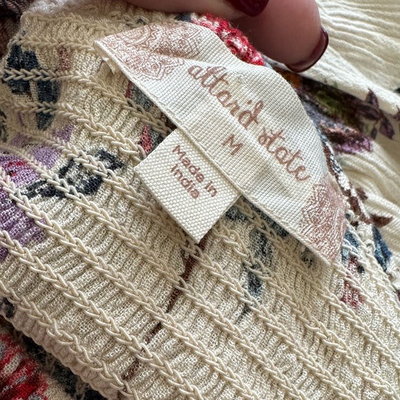 ALTAR’D STATE TOP. BOHO BABYDOLL, BELL SLEEVE TOP. SMOCKED. EXCELLENT CONDITION - Picture 11 of 15